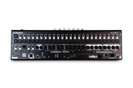 ALLEN&HEATH QU-24C  Цифровой микшер 24 микрофонных/линейных входа, 3 стерео входа, хром - 4
